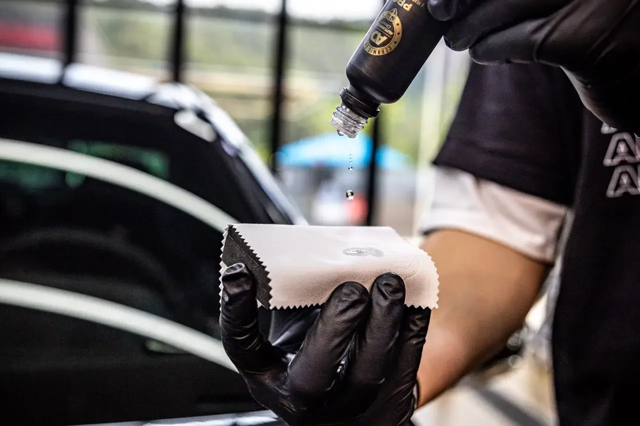 luxury_car_driving