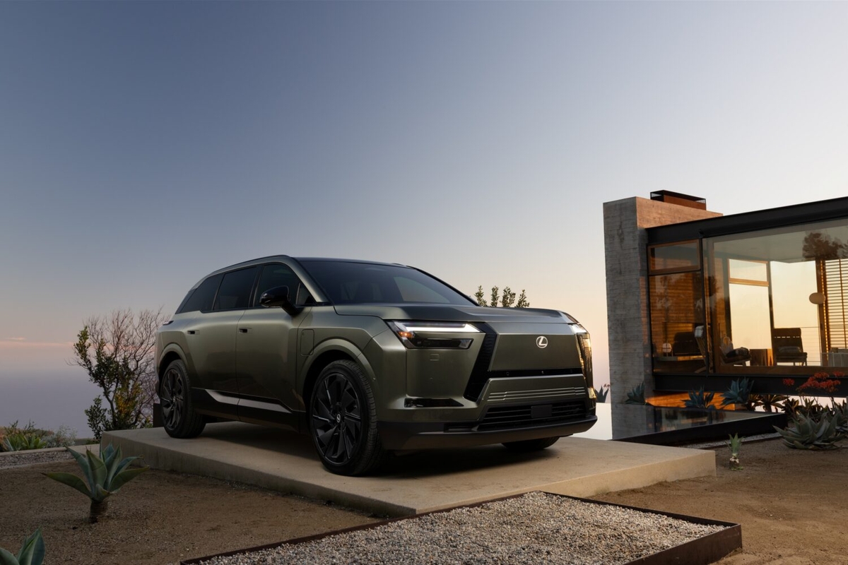Lexus_Luxury_SUV